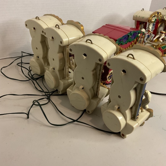 s-l400.jpg Vintage Mr. Christmas Holiday Carousel Light Musical 8 Horses Organ